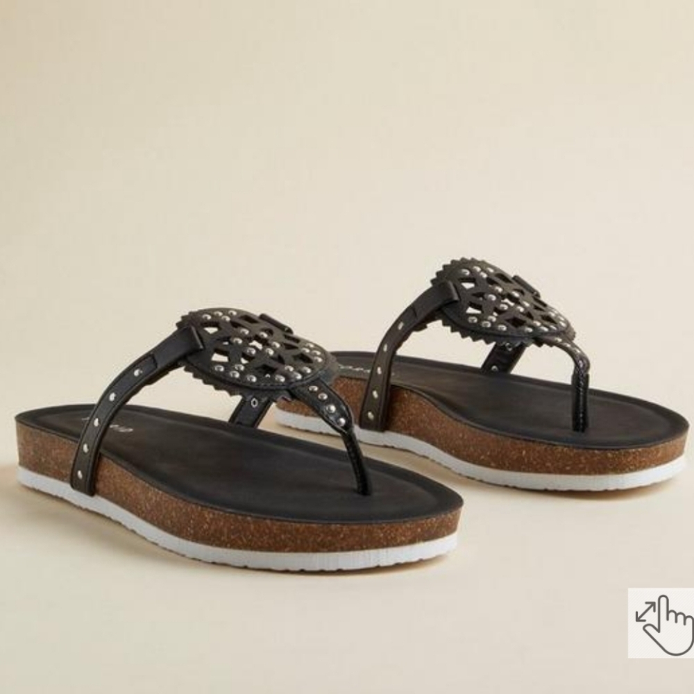 Torrid Medallion Slide Size 9.5 Extra Wide Width Black - Picture 1 of 12